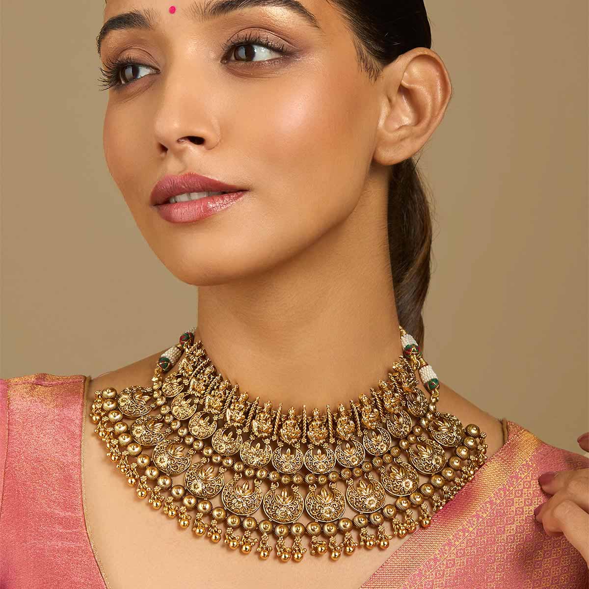 Antique Fashionable Necklace