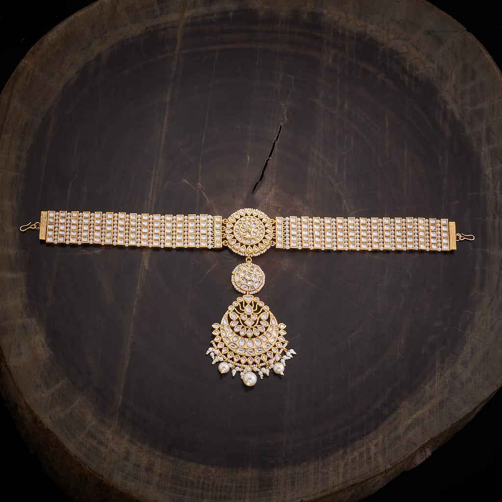 Kundan Tikka gorgeous Kundan Sheshphool for a wedding