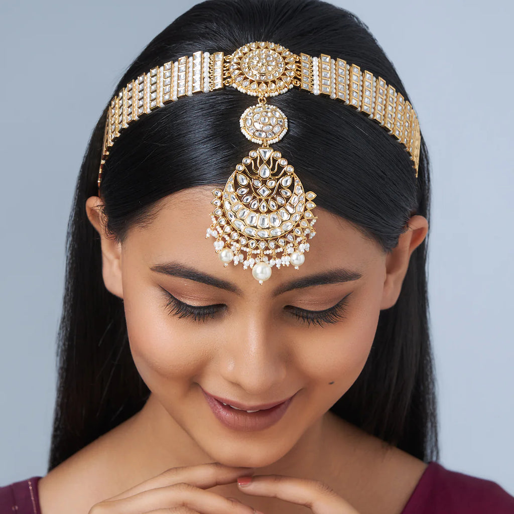 Kundan Tikka gorgeous Kundan Sheshphool for a wedding