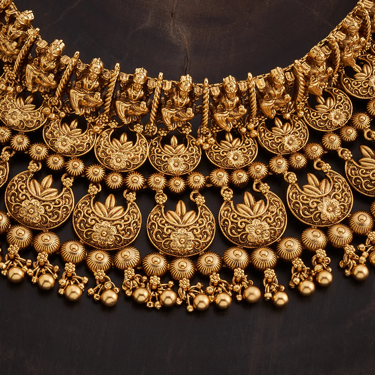 Antique Fashionable Necklace