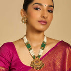 White & Green Stone Antique Necklace