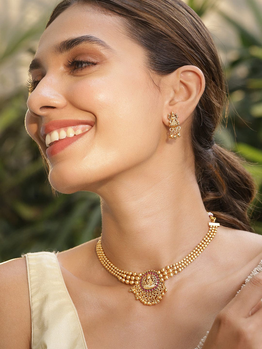 Gold-Plated Stone-Studded Necklace Set  21