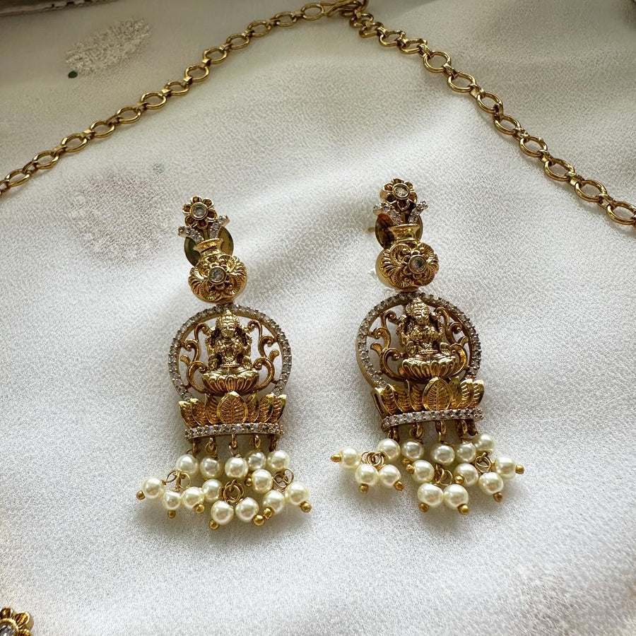 Antique white CZ laxmi flower pot  short set