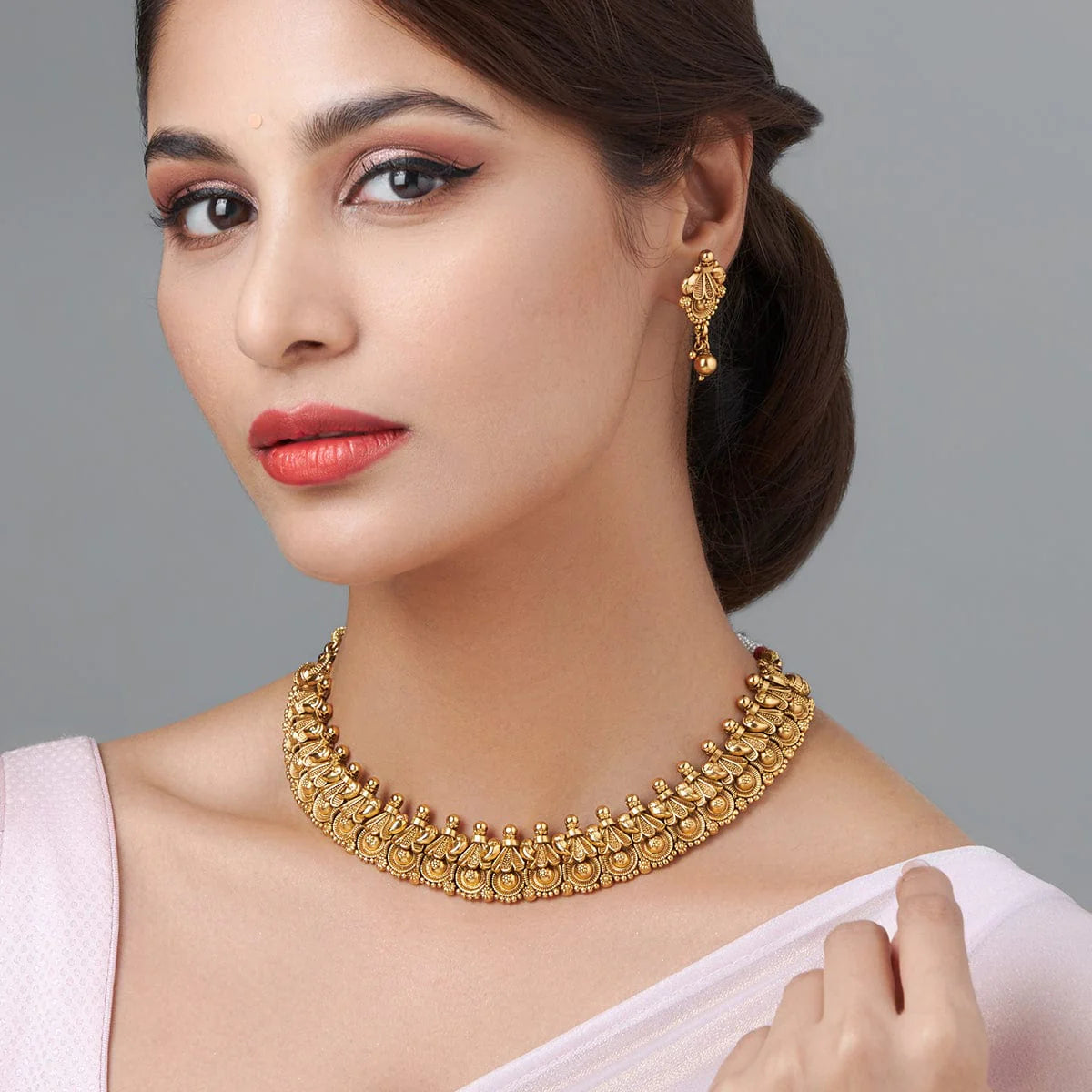 Traditional Gold Antique Necklace