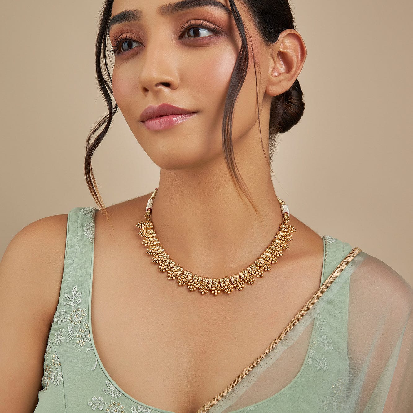 Gold antique Short necklace