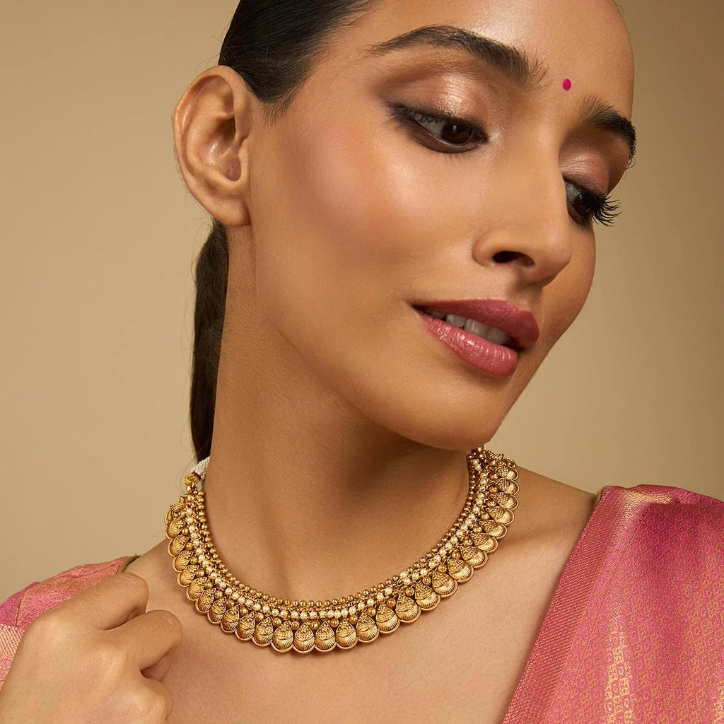 Flower Design Festive Antique Necklace