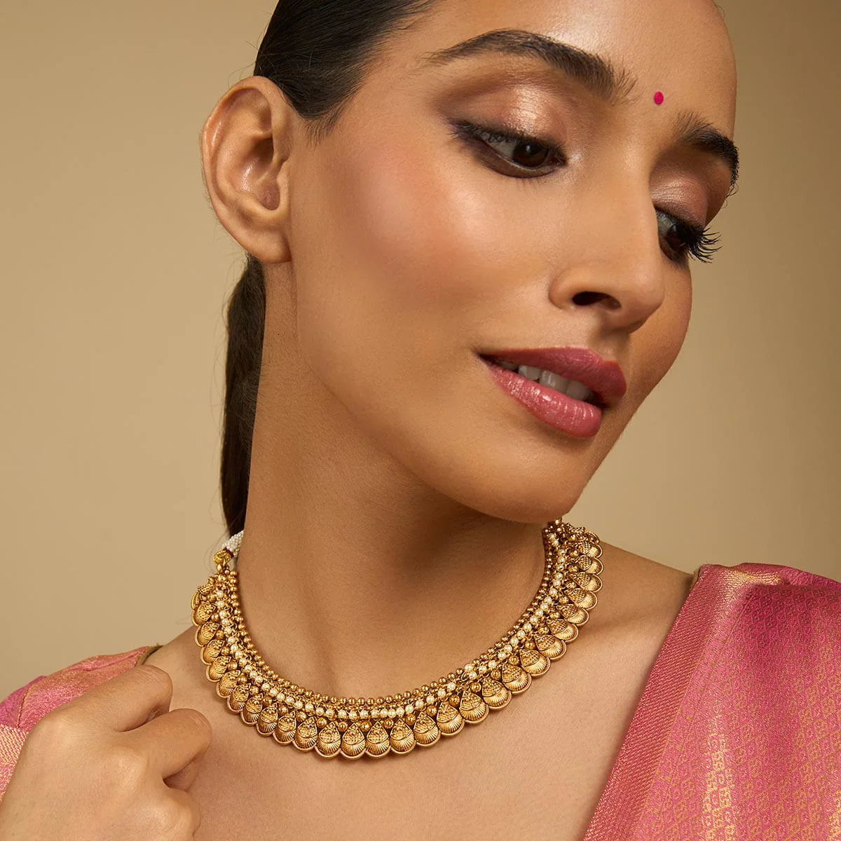 Flower Design Festive Antique Necklace