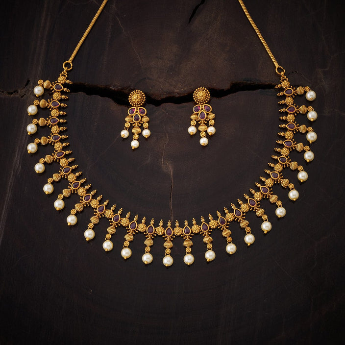 Antique White Stone Short Necklace Set