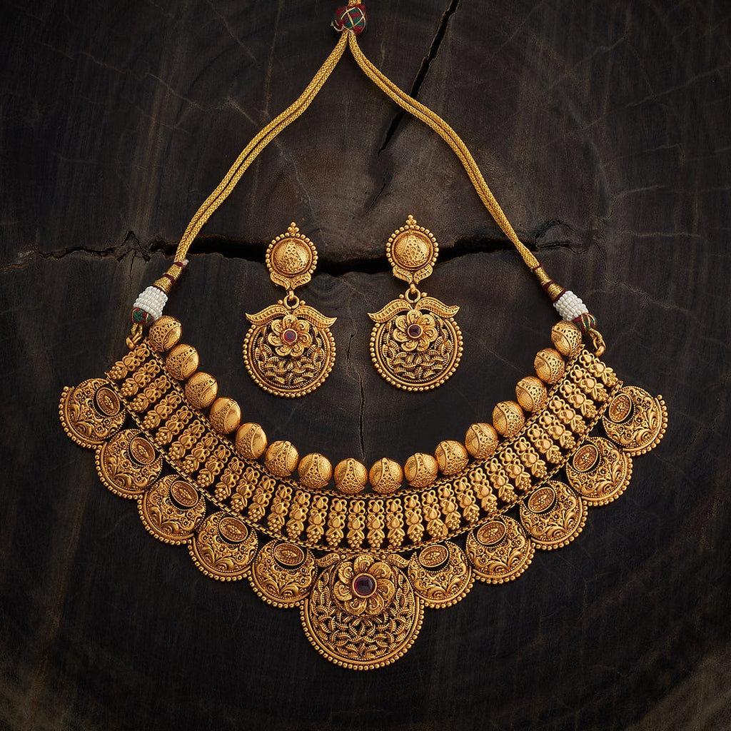 Oval Pattern Antique Necklace