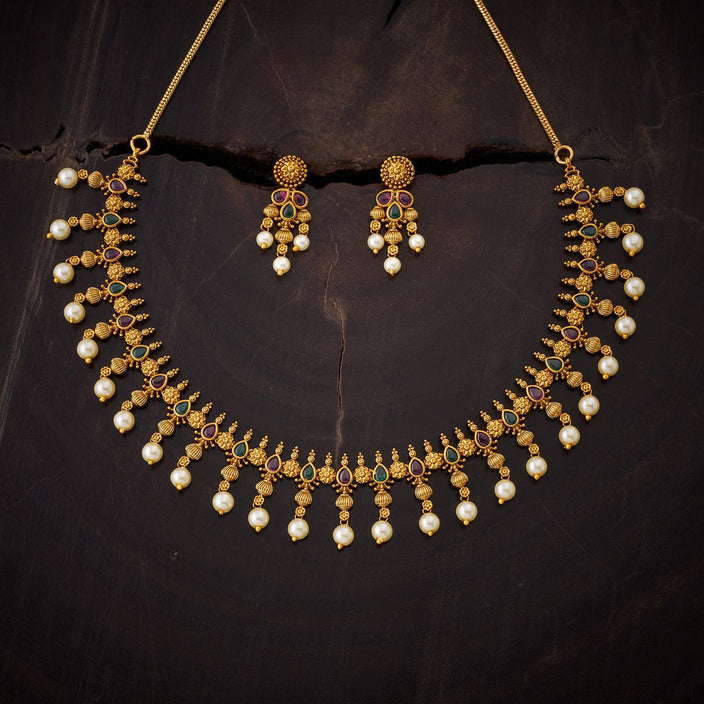 Antique White Stone Short Necklace Set