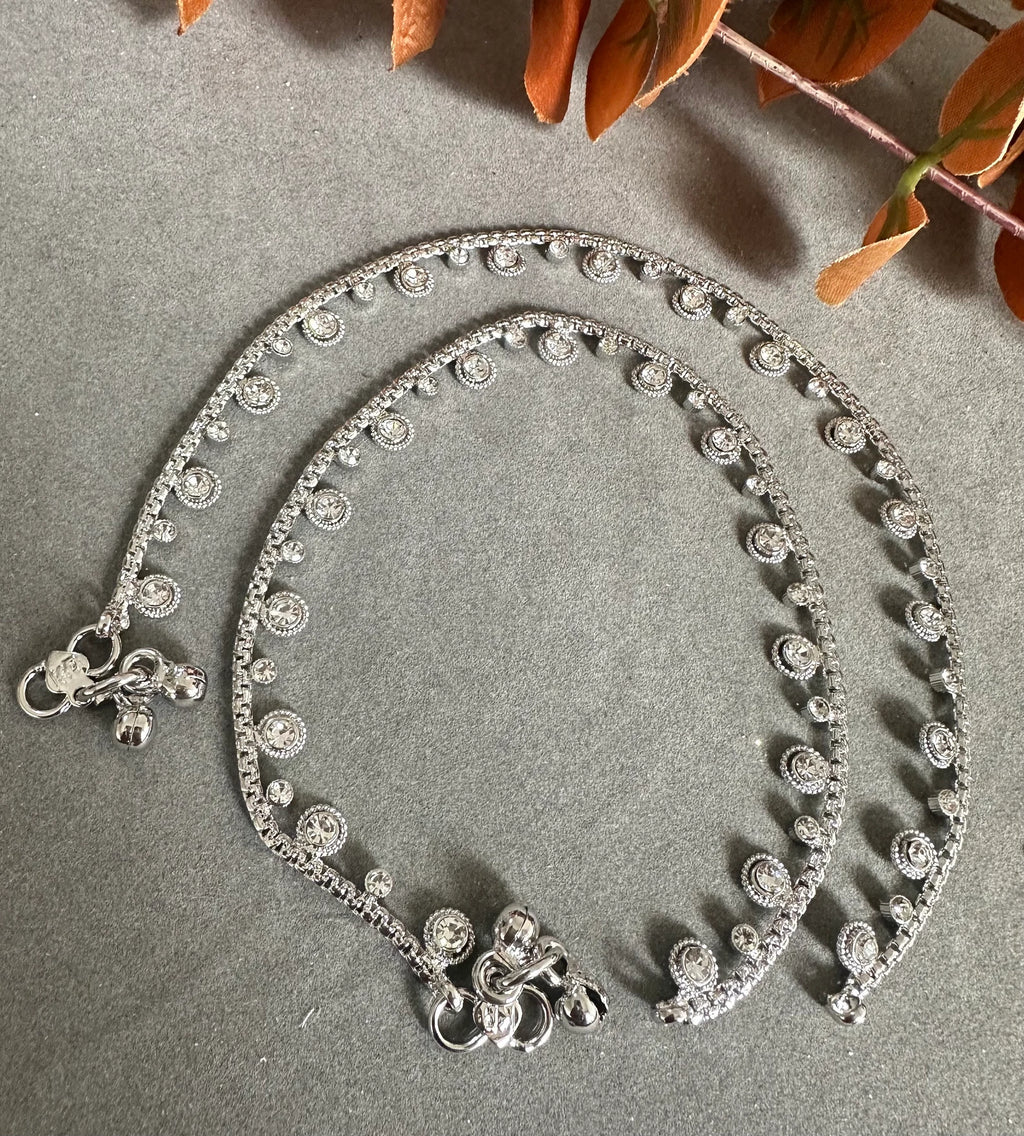 Gg Pretty Silver Imitation Beads JhanjarPayalAnklets in Silver