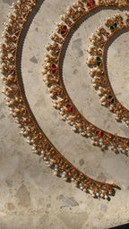 Meena Payals feet accessory anklets golden polish polki payaldainty ankletIndian JewelryPakistani Jewellerypearl payal pearl anklet