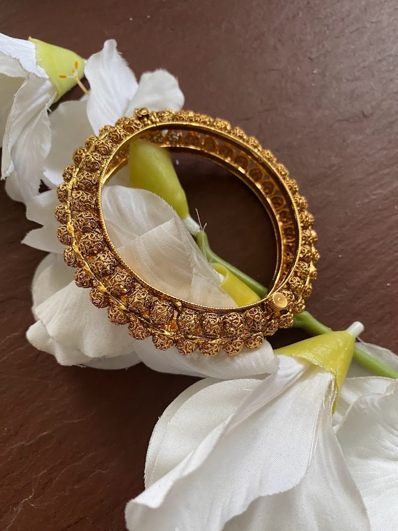 Buy Gold Bangles_ Indian Bangles_ Antique Gold Kada_ Openable Bangles_