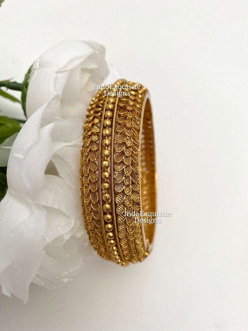 Buy Bollywood Style Gold Plated Openable Screw Kada_kangan_pachali Bangles_