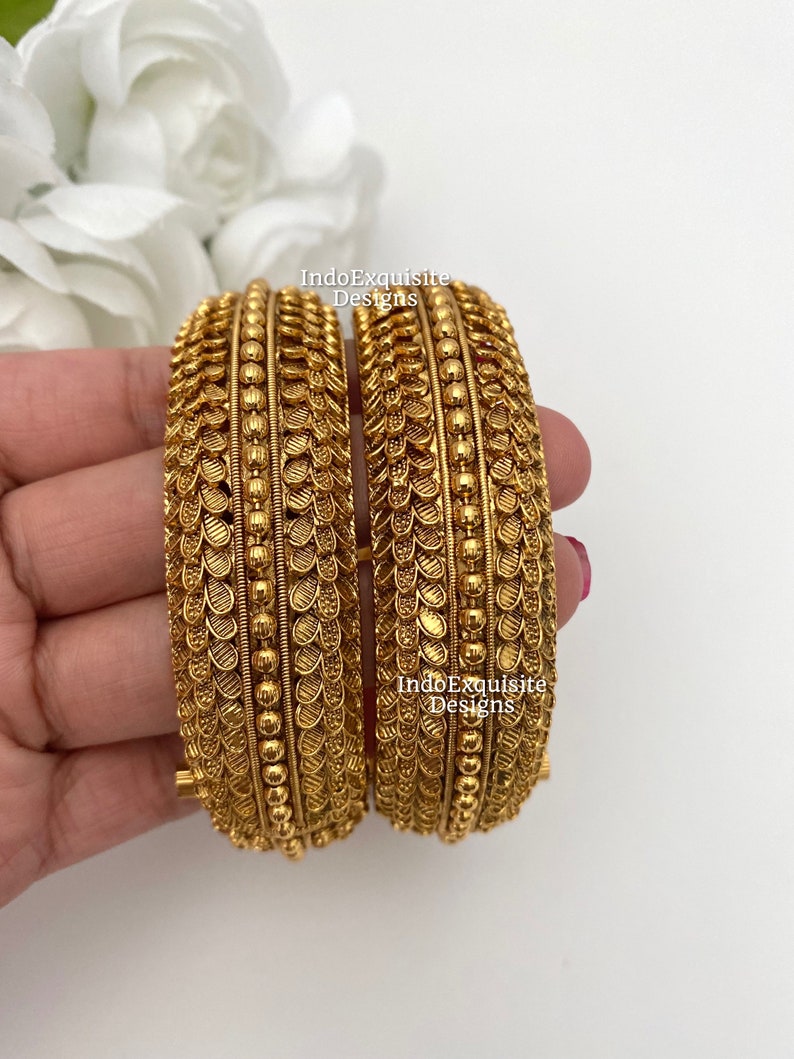 Buy Bollywood Style Gold Plated Openable Screw Kada_kangan_pachali Bangles_