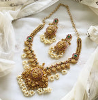 Antique matte laxshmi gajendra kemp short set Here's a descriptive overview