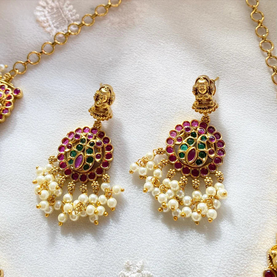 Antique matte kemp kemp gutta Lakshmi blocks short set 105gm approx.