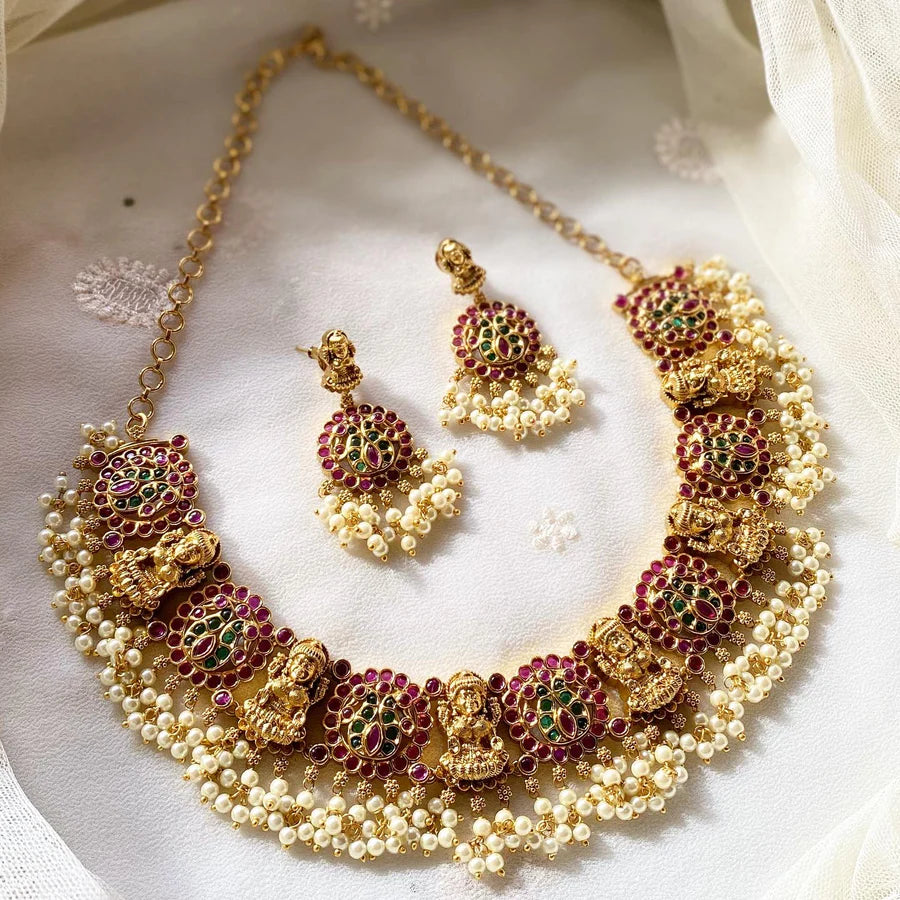 Antique matte kemp kemp gutta Lakshmi blocks short set 105gm approx.