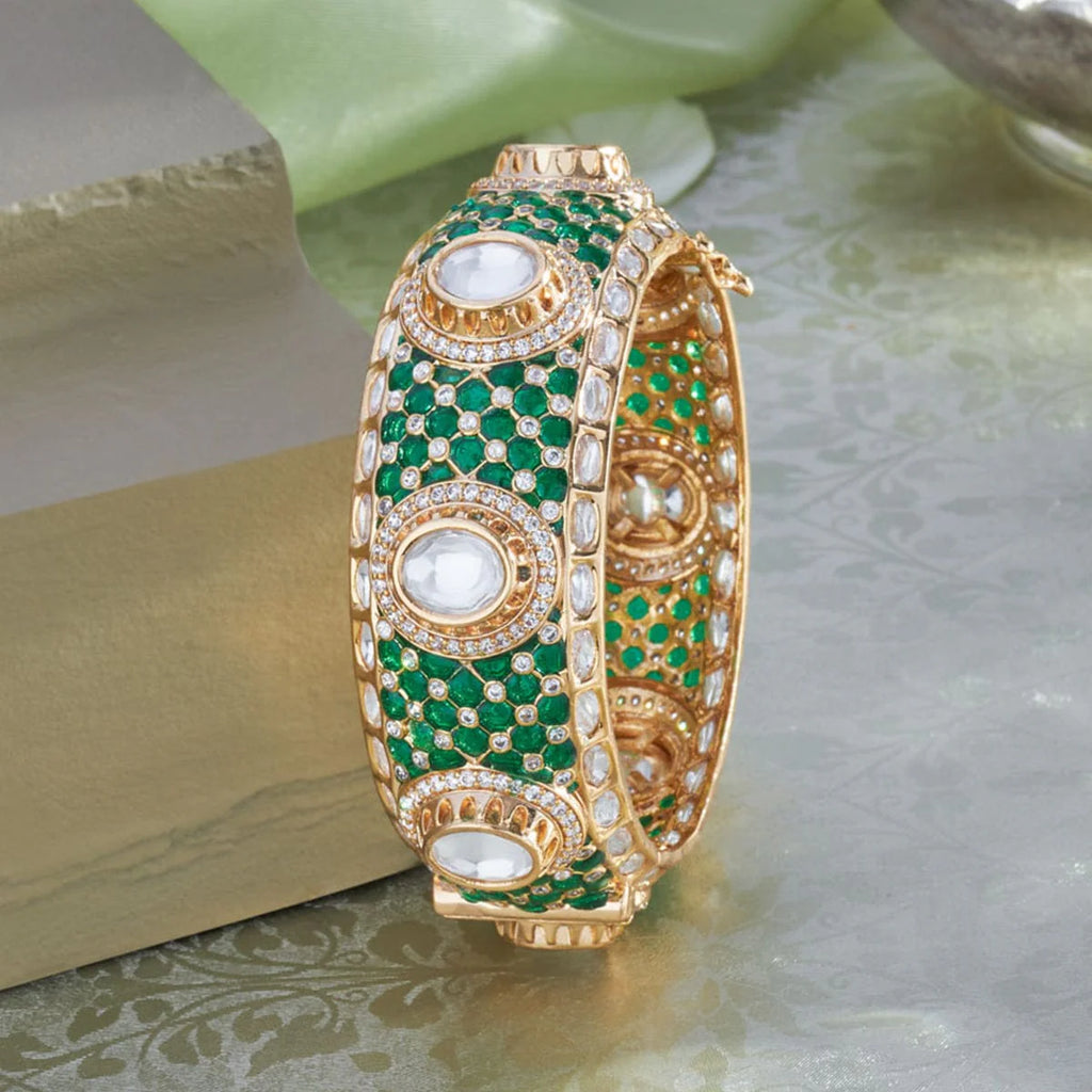 Kundan paired with other bangles