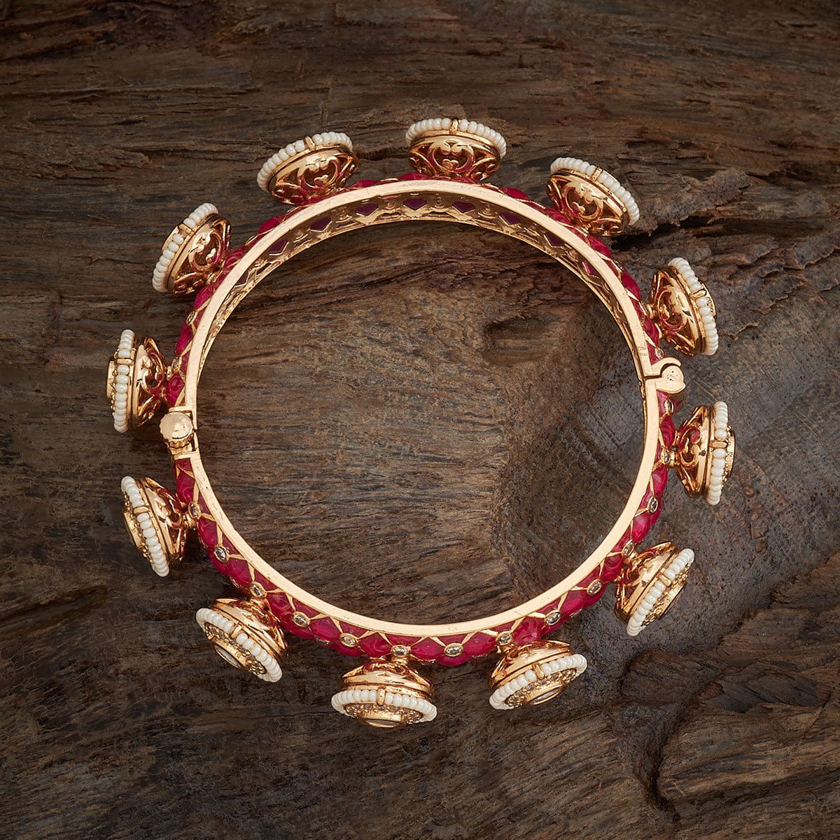 Kundan Bangle Complement your style with our stunning