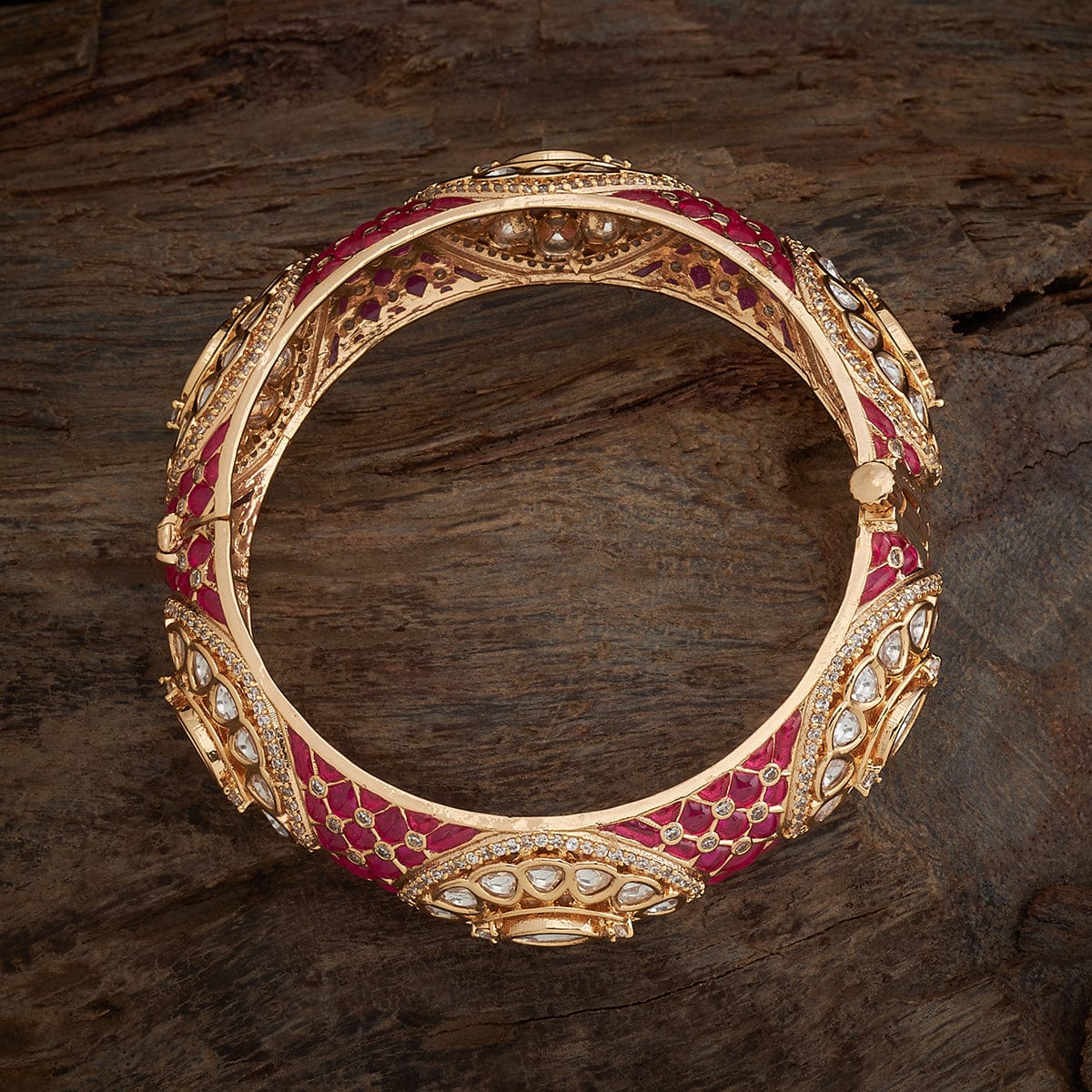 Kundan Bangle mesmerizing arrangement of Kundan stones