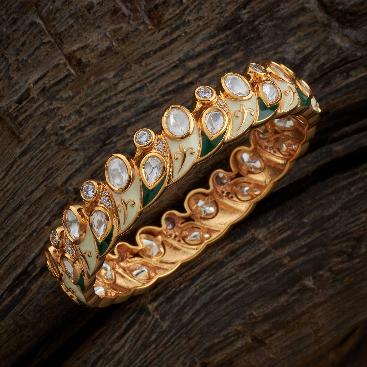 Kundan Bangle Kundan stones look dazzling