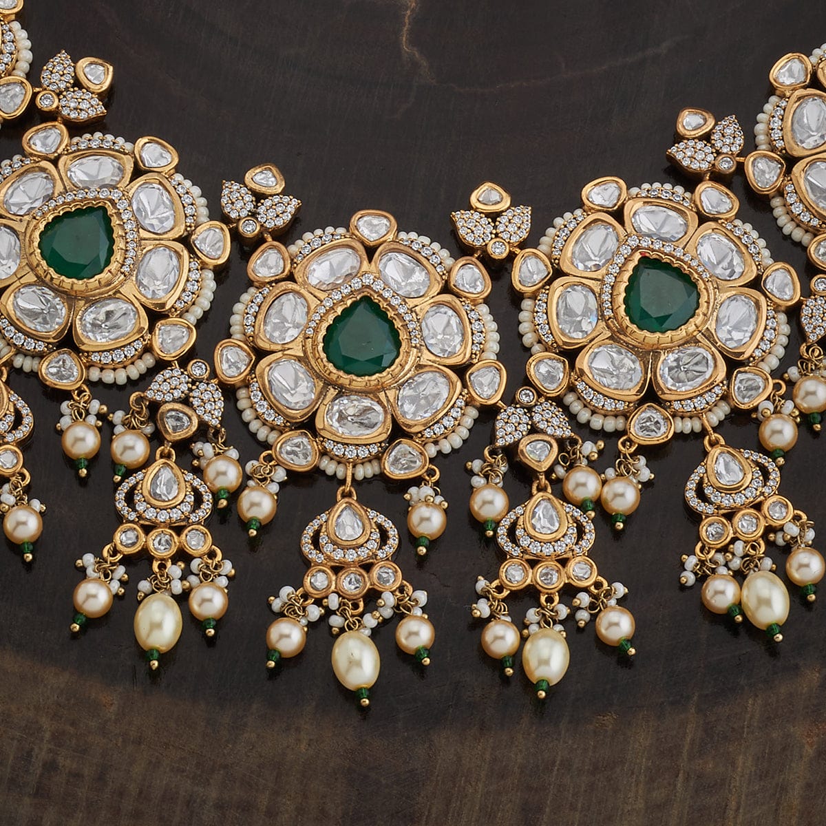Kundan Necklace Introducing the dazzling