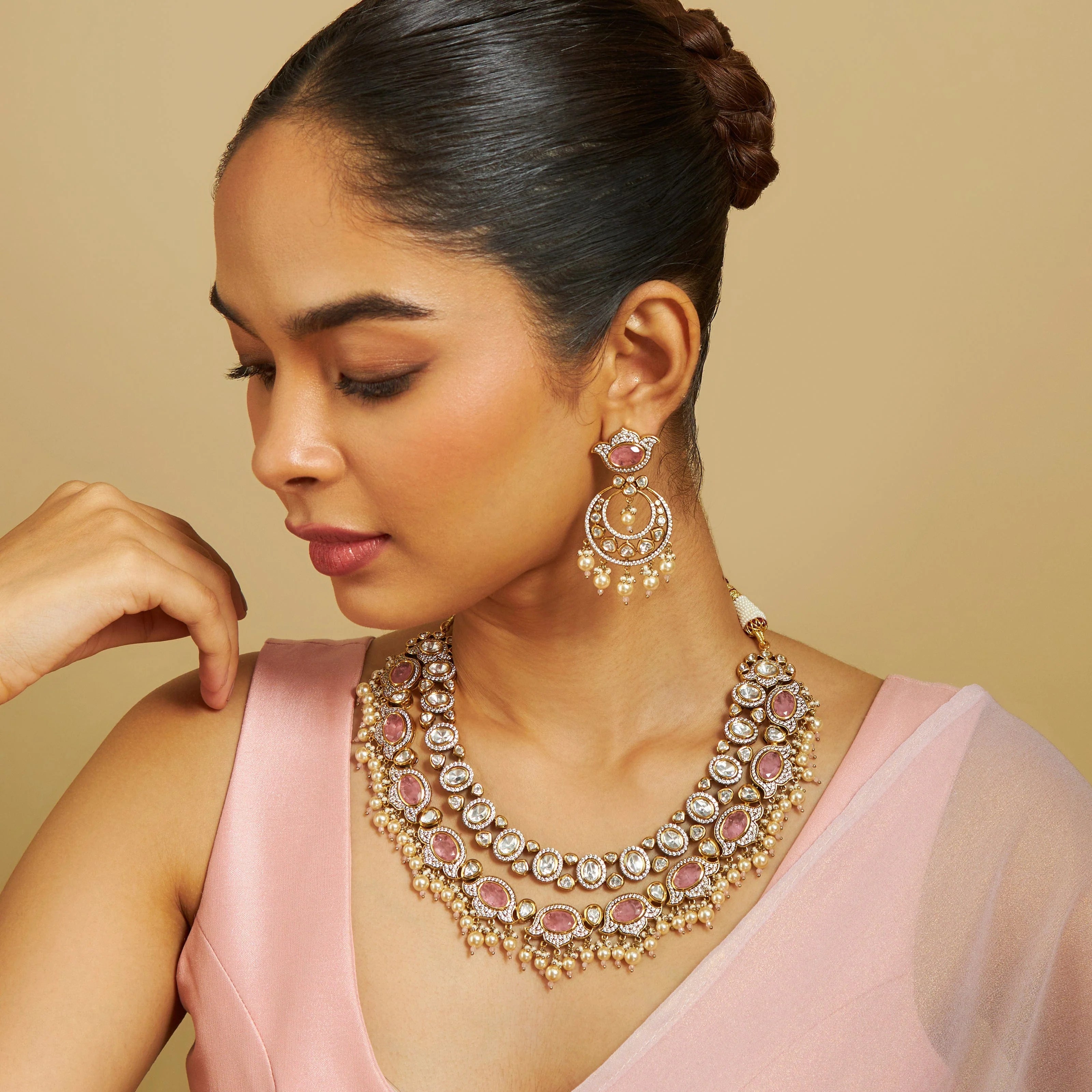 Kundan Necklace dazzling kundan stones