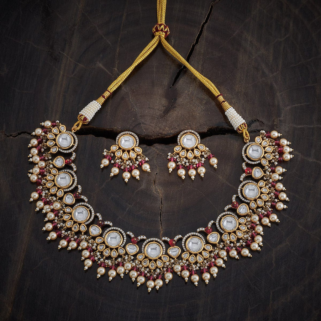 Kundan Necklace shine of the stones