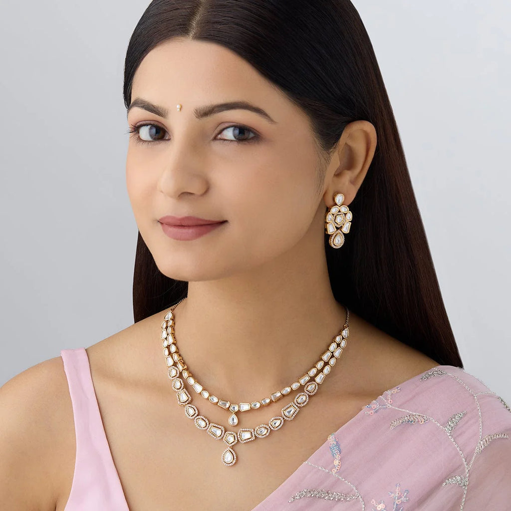 Kundan Necklace  personification