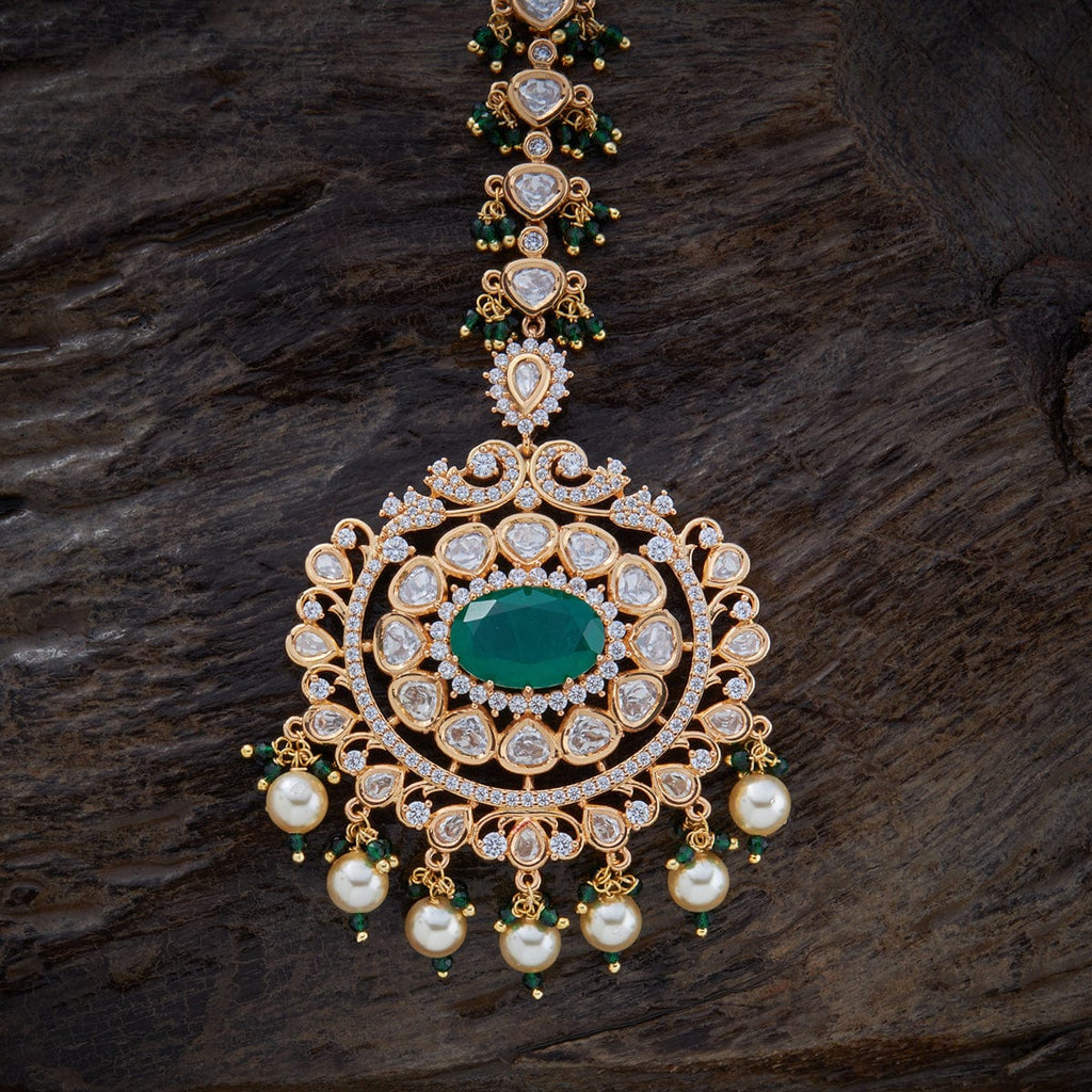 Kundan Tikka shine will make you the centre of attention