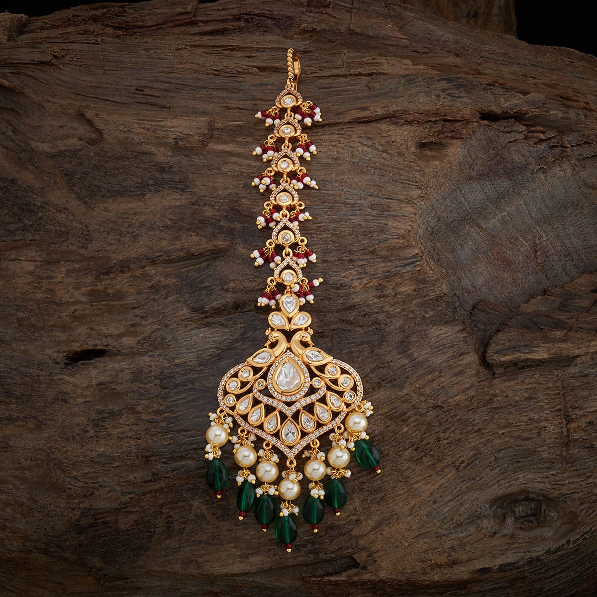 Kundan Tikka three vibrant colors