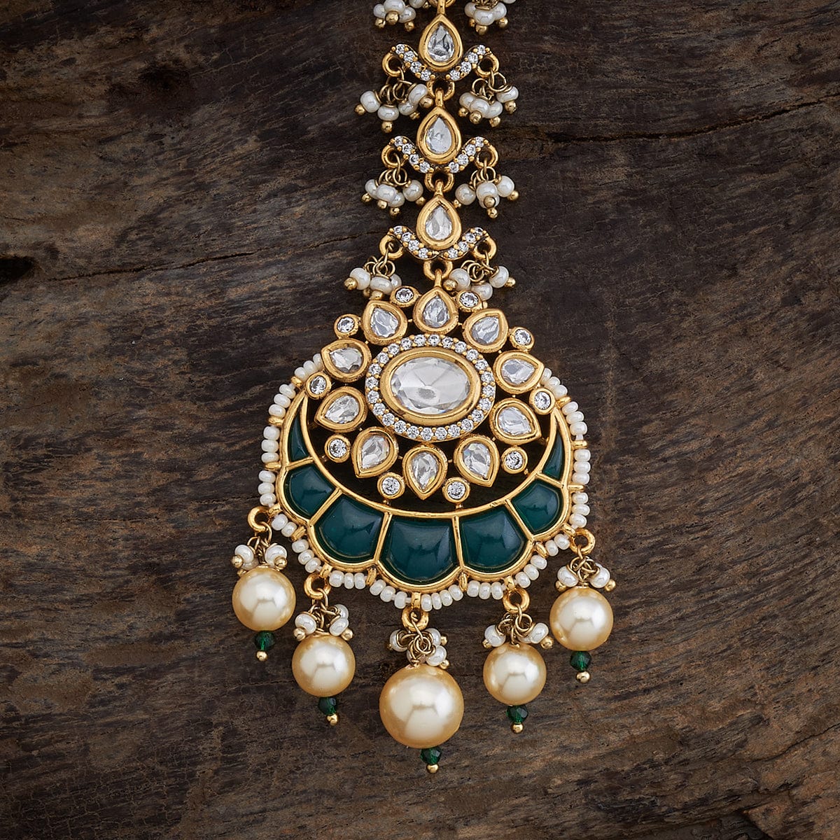 Kundan Tikka adiant kundan stones