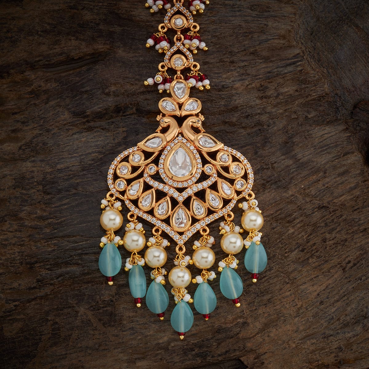 Kundan Tikka three vibrant colors