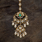 Kundan Tikka Its elaborate kundan work