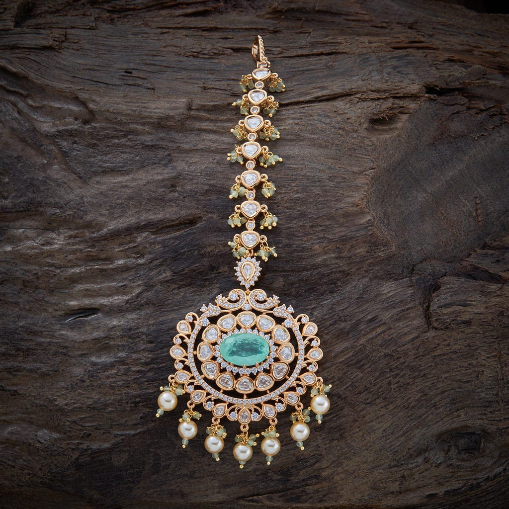 Kundan Tikka shine will make you the centre of attention