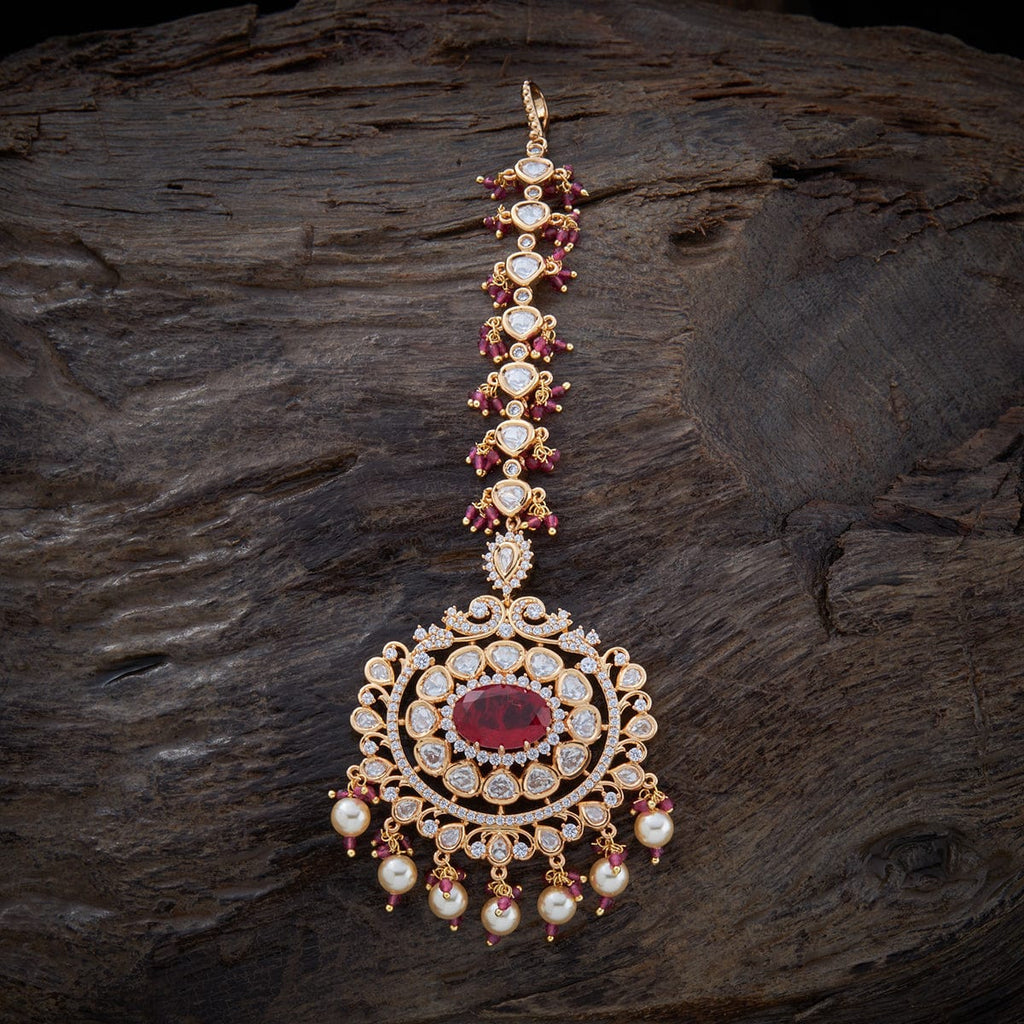 Kundan Tikka shine will make you the centre of attention