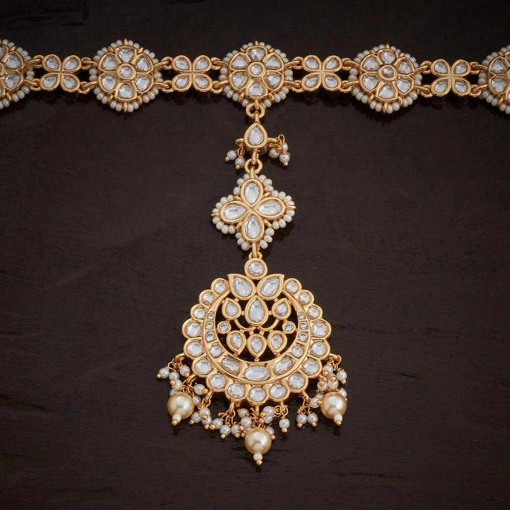 Kundan Tikka No ethnic outfit