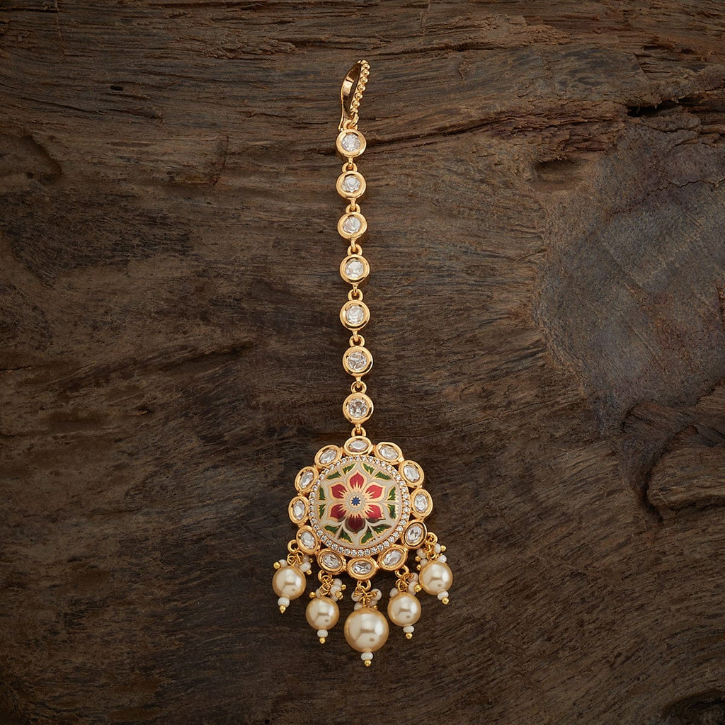 Kundan Tikka Elevate your style with our exquisite Kundan Tikka
