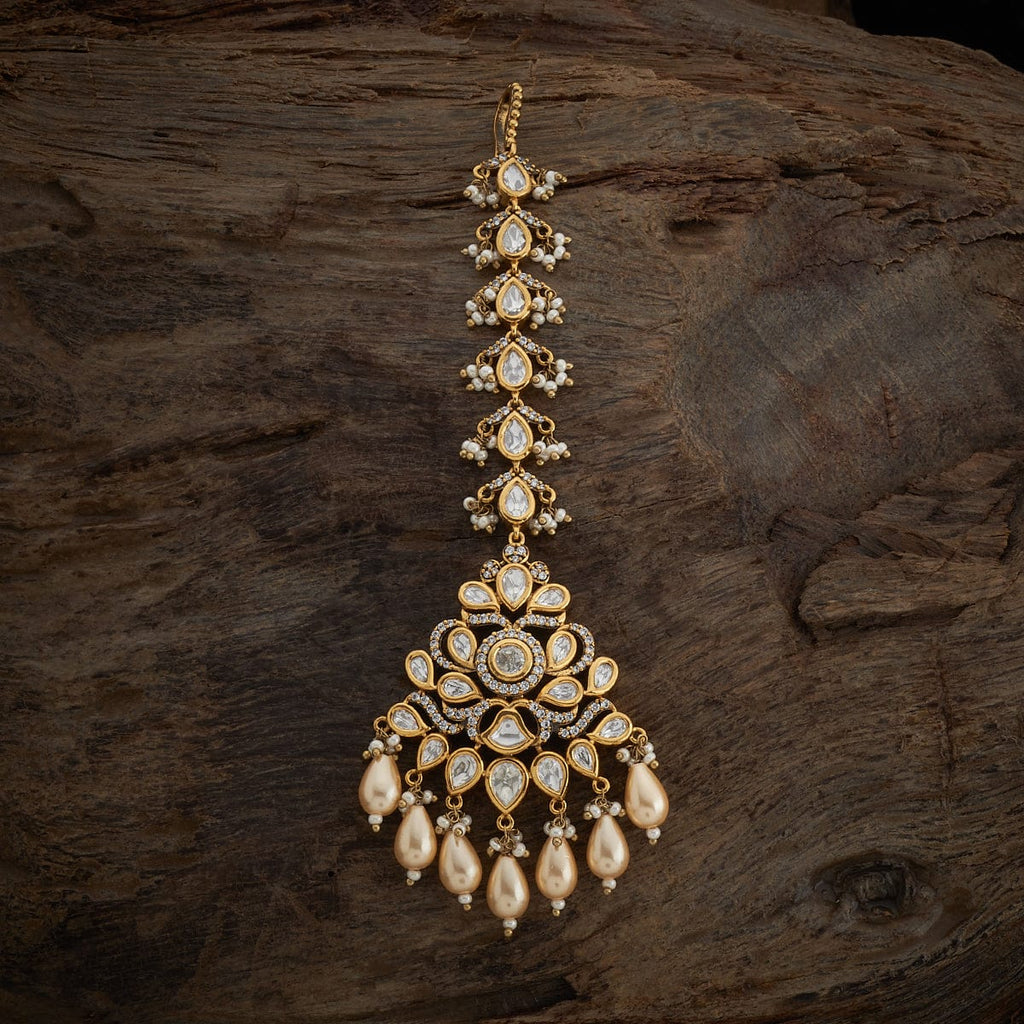 Kundan Tikka Enjoy being the centre