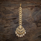 Kundan Tikka fashion statement