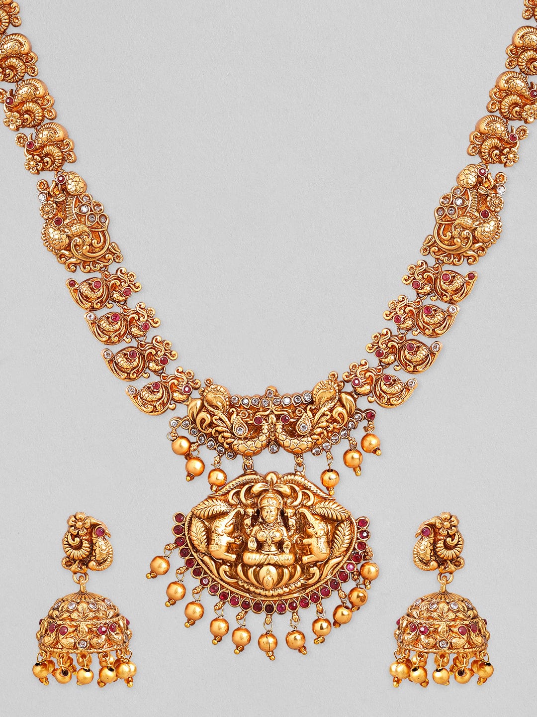 Gold Plated Godess Laxmi Pendant Necklace Set this handcrafted piece of jewellery