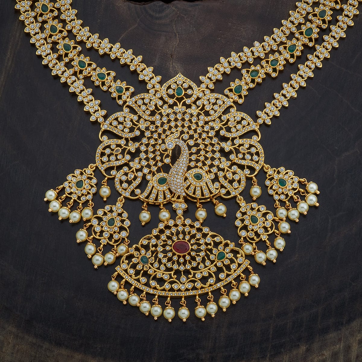 Silver Zircon Necklace Exquisitely crafted to perfection