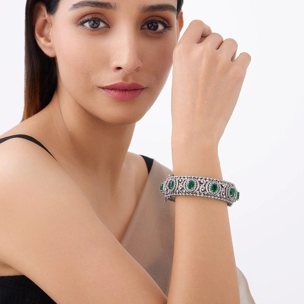 Zircon Bangle 43
