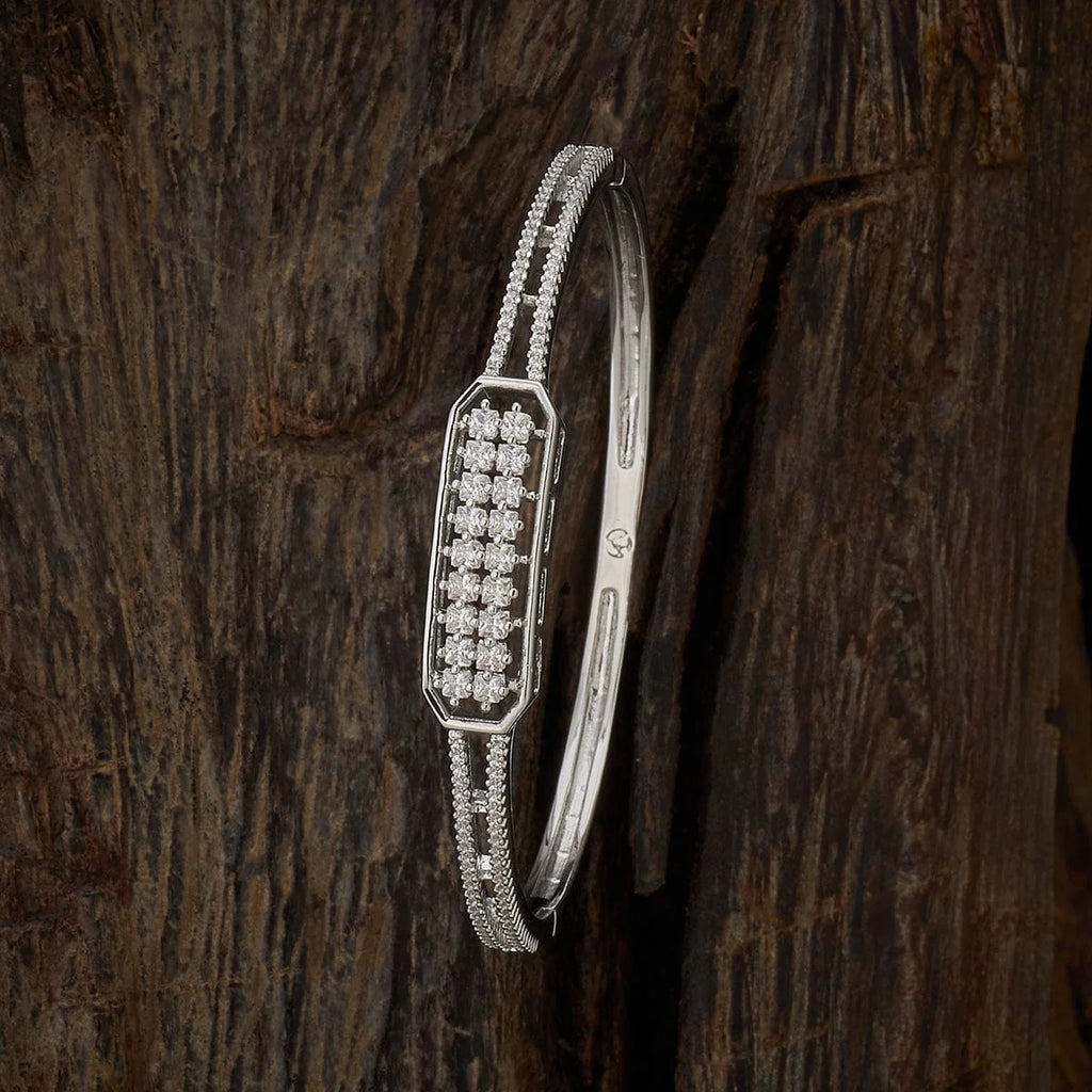 Zircon Kada attraction