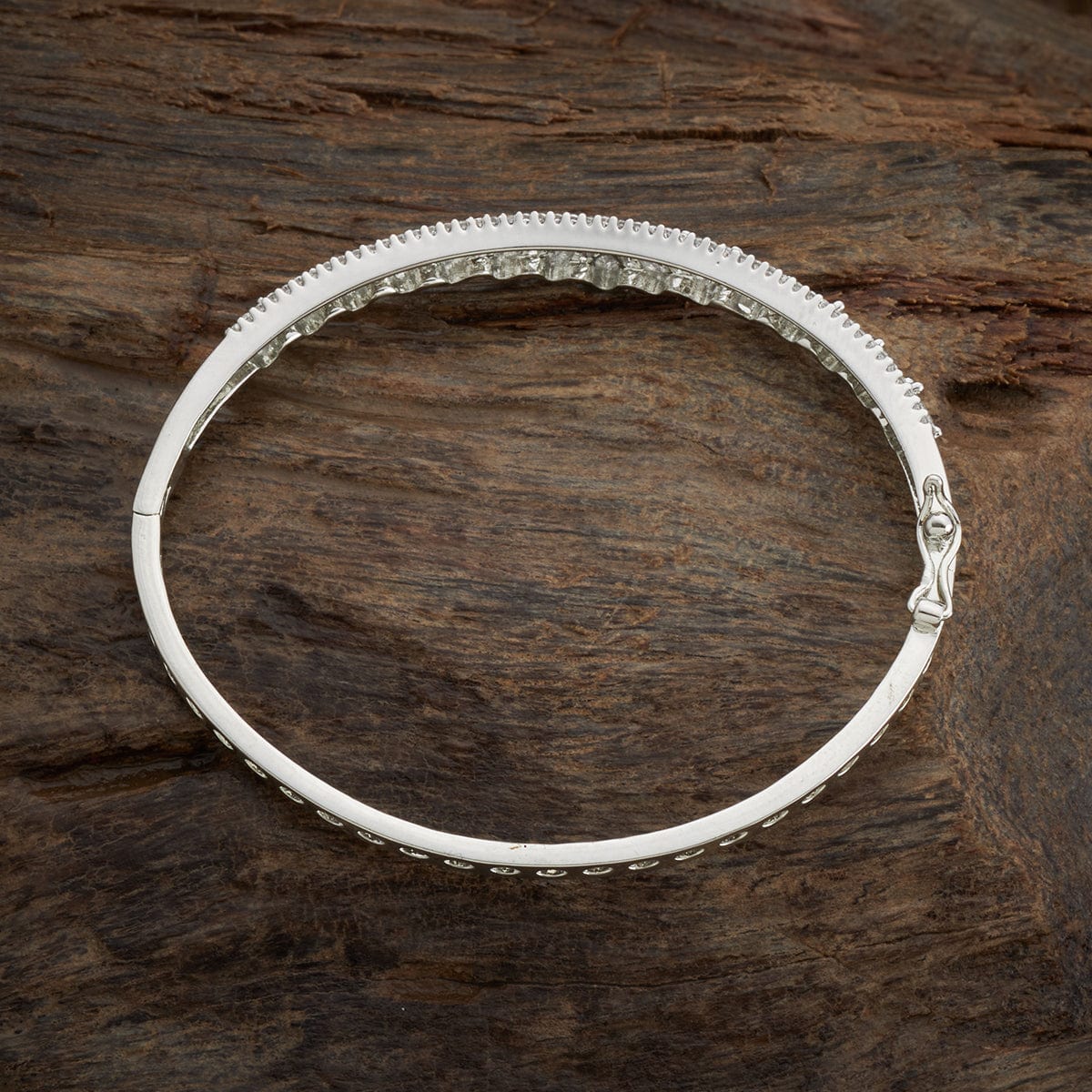 Zircon Kada Locking System