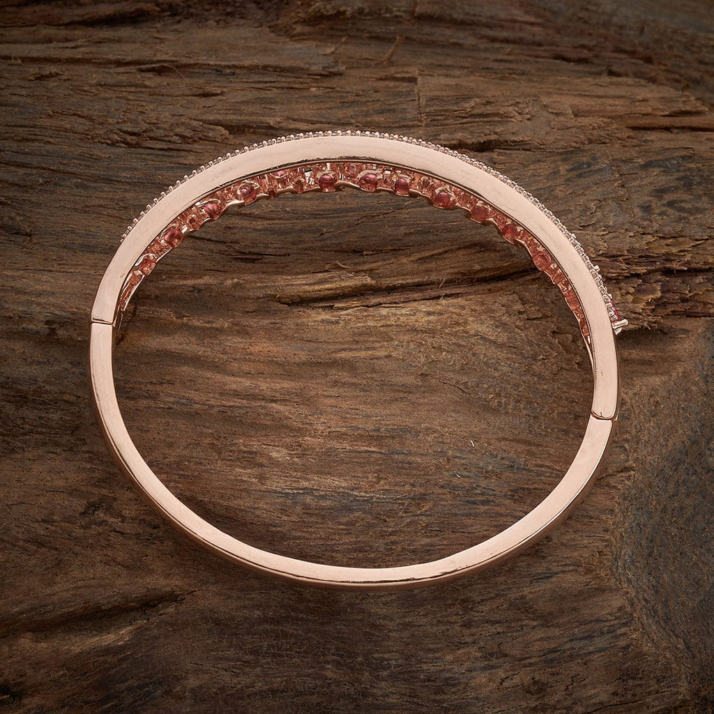 Zircon Kada reflect light