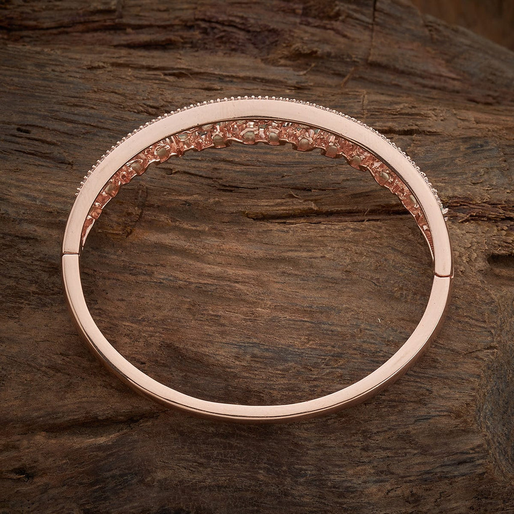 Zircon Kada reflect light