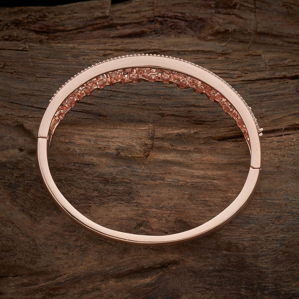 Zircon Kada reflect light