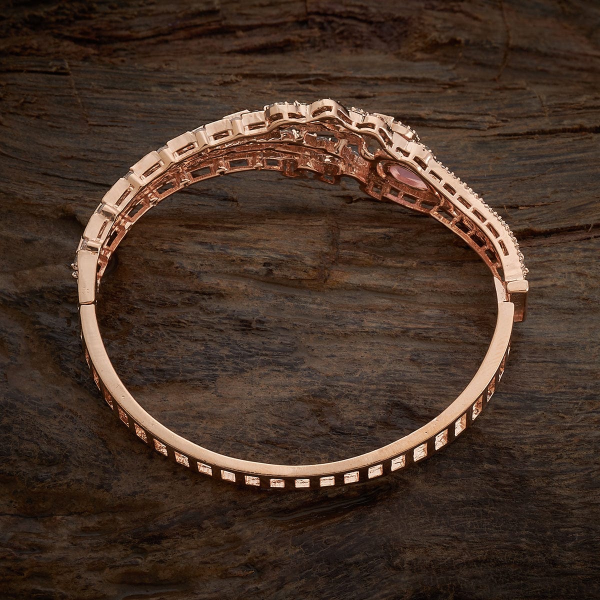 Zircon Kada unique fashion